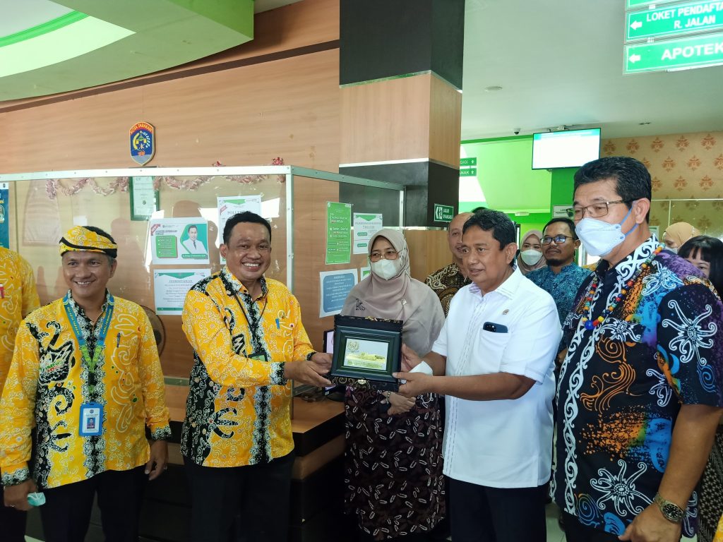 KUNJUNGAN ROMBONGAN KOMISI IX DPR RI BERSAMA MITRA KOMISI IX DI RSU KOTA TARAKAN