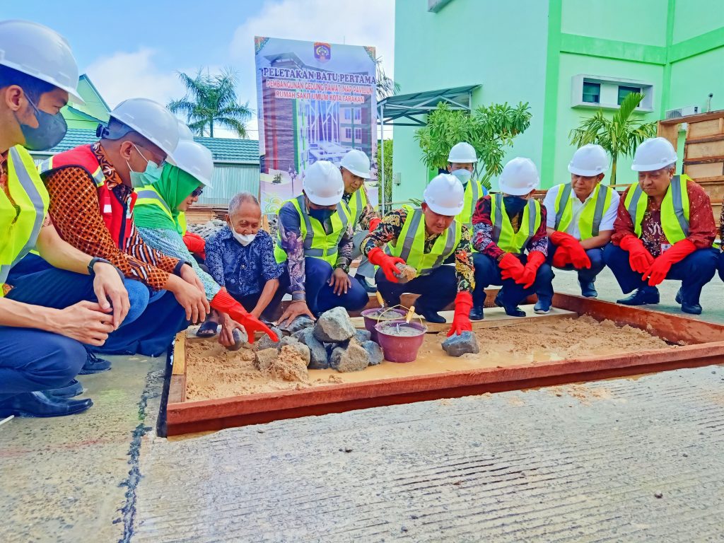 PELETAKAN BATU PERTAMA PEMBANGUNAN GEDUNG RAWAT INAP PAVILIUN RSU KOTA TARAKAN