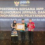 PENERIMAAN PENGHARGAAN KOMPETISI INOVASI PELAYANAN PUBLIK (KIPP)