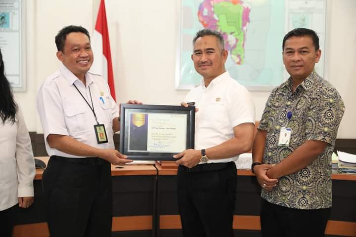 RSU Kota Tarakan Menerima Penghargaan Award BPJS Kesehatan Kategori FKRTL yang Paling Komitmen dalam Mengimplementasikan Transformasi Digital